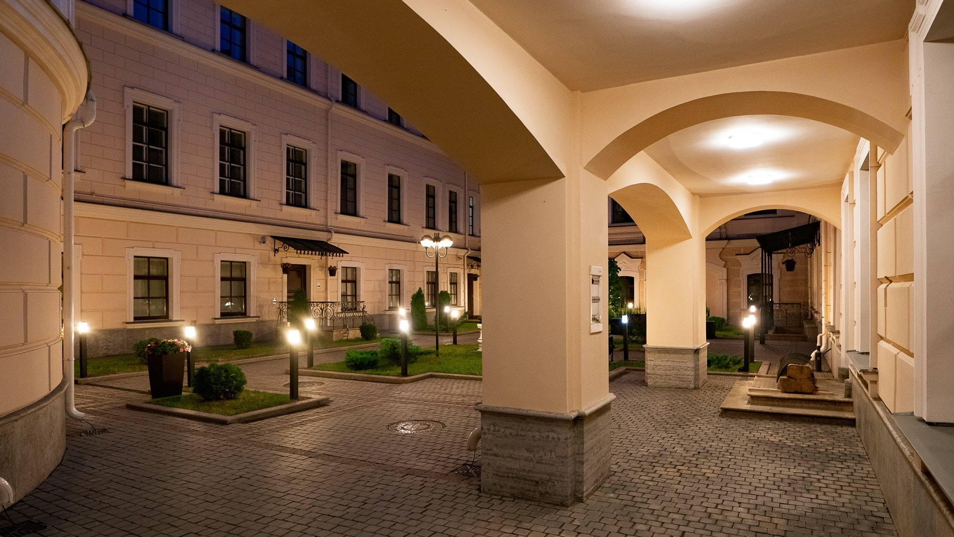 Особняк Кушелева Безбородко входная группа